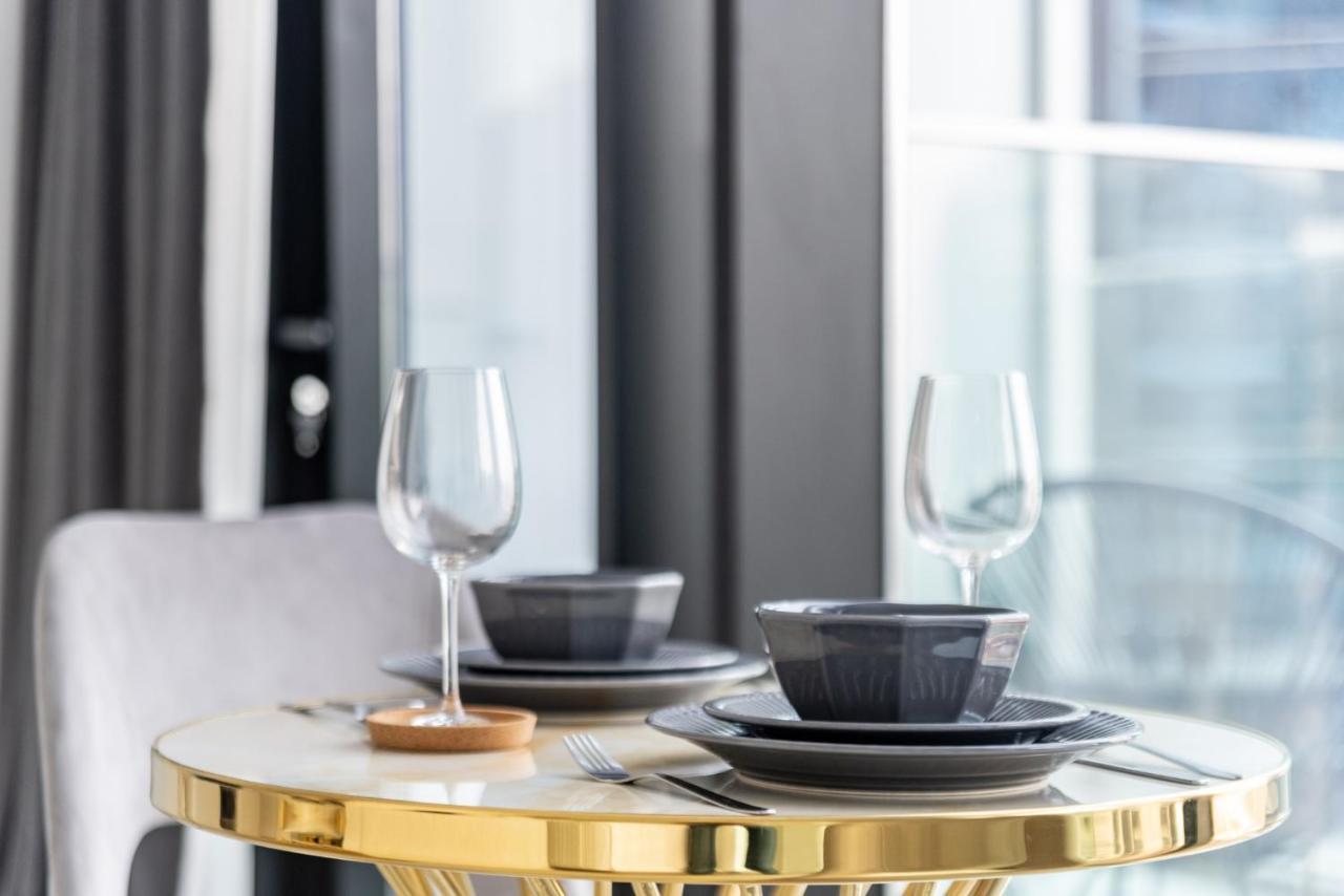 Luxury Studios With Burj Khalifa Or Canal View In Downtown - Marquise Square Tower Dubai Eksteriør bilde